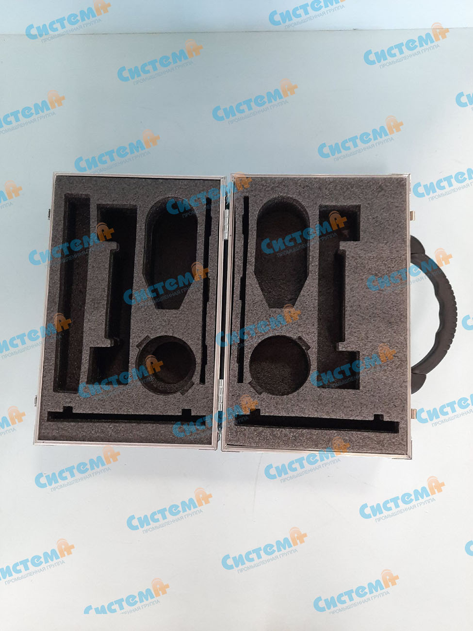 Металлический кейс с ложементом из НПЭ